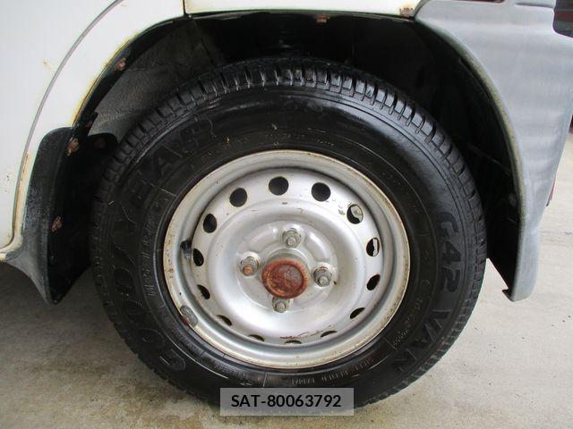 Mitsubishi MINICAB TRUCK 1999-01 8880834-13