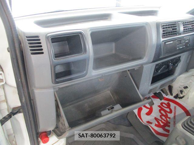 Mitsubishi MINICAB TRUCK 1999-01 8880834-18