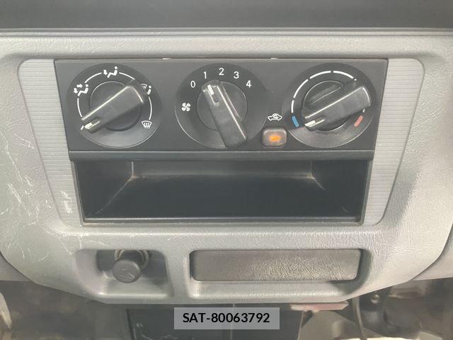 Mitsubishi MINICAB TRUCK 1999-01 8880834-24