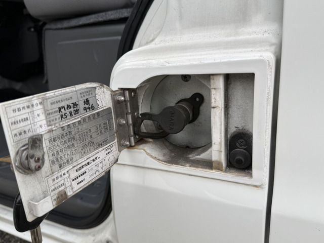 Mitsubishi MINICAB VAN 2013-06 1546857-2