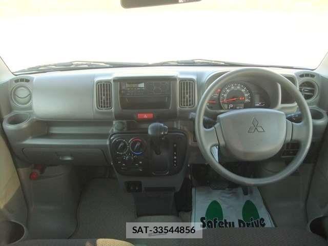 Mitsubishi MINICAB VAN 2024-07 3676301-2