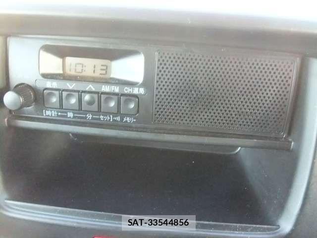 Mitsubishi MINICAB VAN 2024-07 3676301-4