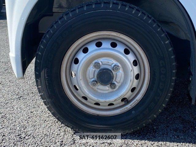 Mitsubishi MINICAB VAN 2014-03 4393429-27