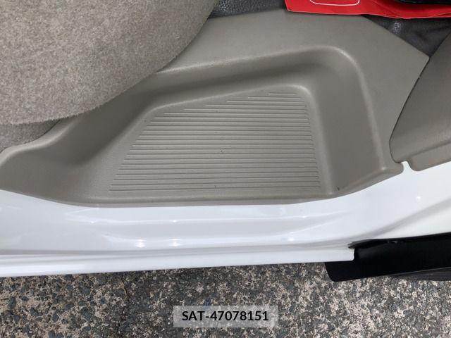Mitsubishi MINICAB VAN 2026-04 6672516-14