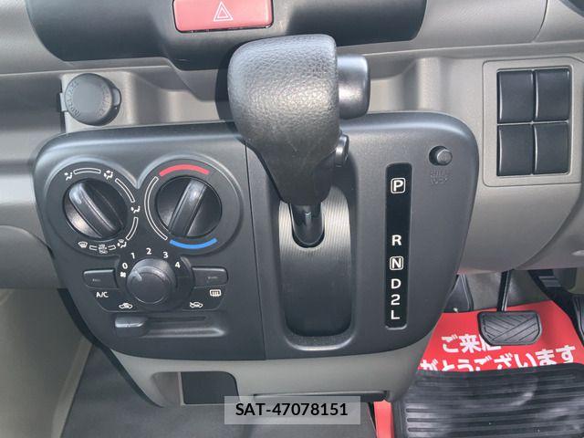 Mitsubishi MINICAB VAN 2026-04 6672516-17
