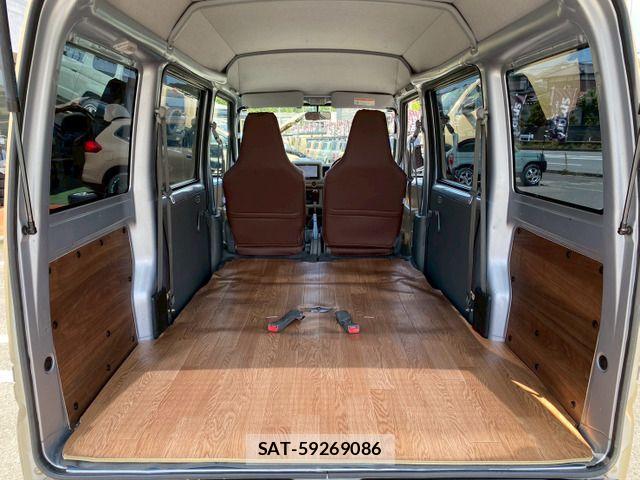 Mitsubishi MINICAB VAN 2013-05 6752417-18