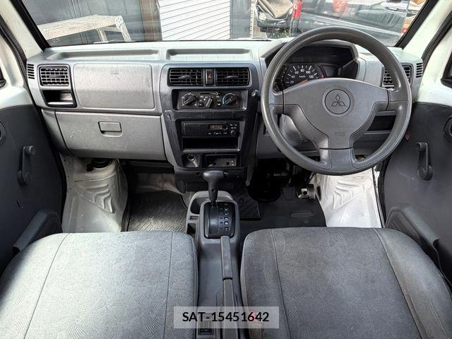Mitsubishi MINICAB VAN 2007-08 7358776-1