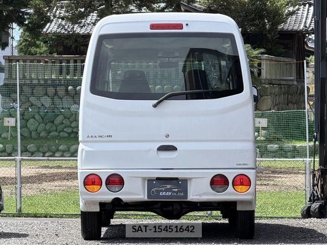 Mitsubishi MINICAB VAN 2007-08 7358776-4