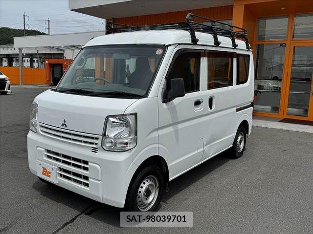 Mitsubishi MINICAB VAN 2017-07 7618147-9