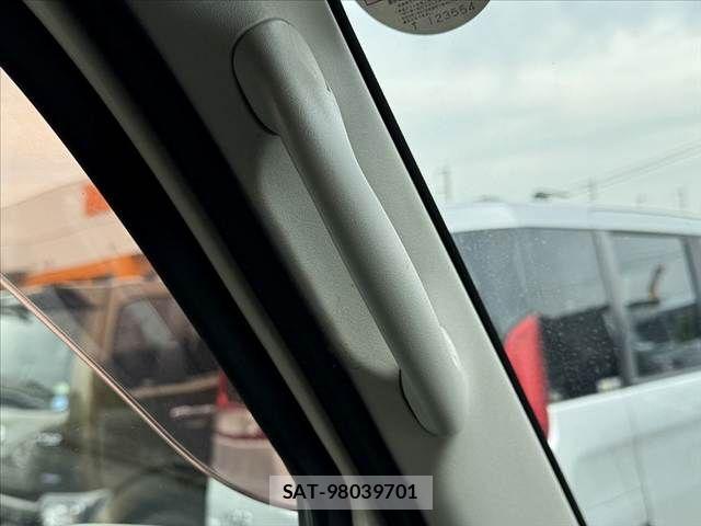 Mitsubishi MINICAB VAN 2017-07 7618147-23