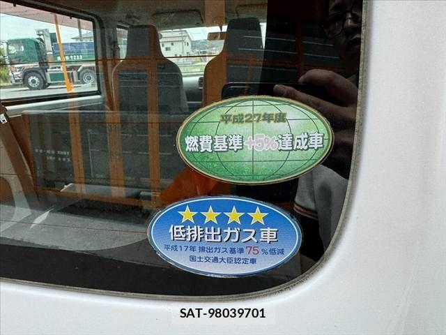 Mitsubishi MINICAB VAN 2017-07 7618147-24