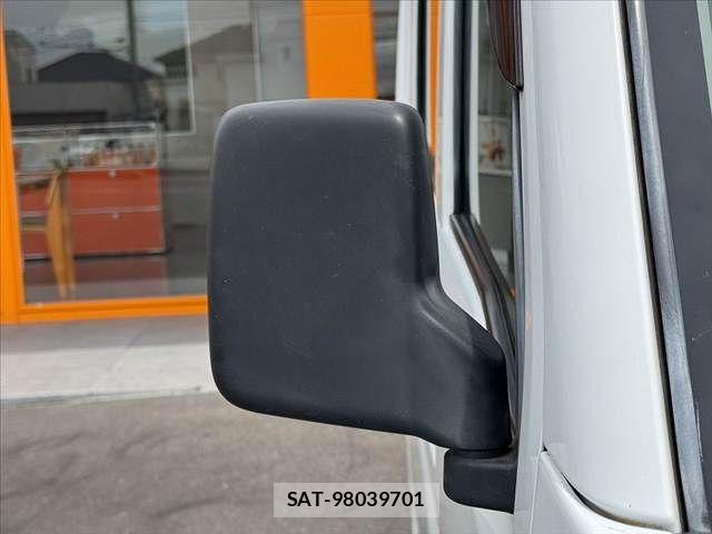 Mitsubishi MINICAB VAN 2017-07 7618147-28