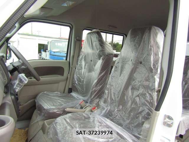 Mitsubishi MINICAB VAN 2025-01 7725805-8