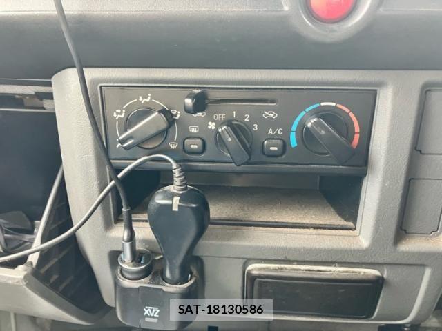 Mitsubishi MINICAB VAN 2013-04 7877850-19