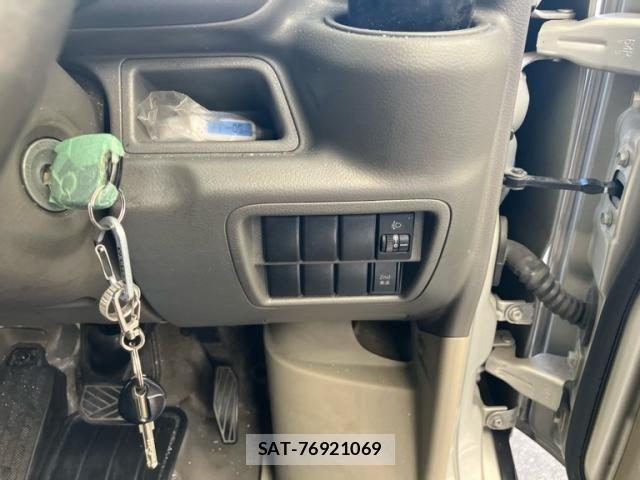 Mitsubishi MINICAB VAN 2016-07 8074633-19