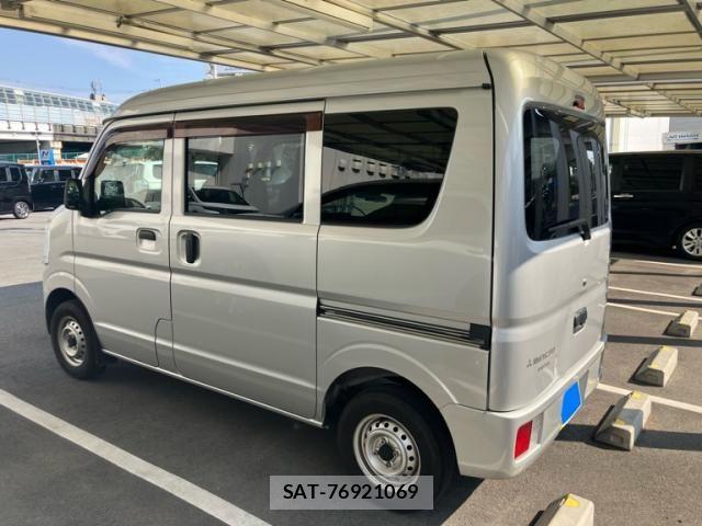 Mitsubishi MINICAB VAN 2016-07 8074633-4