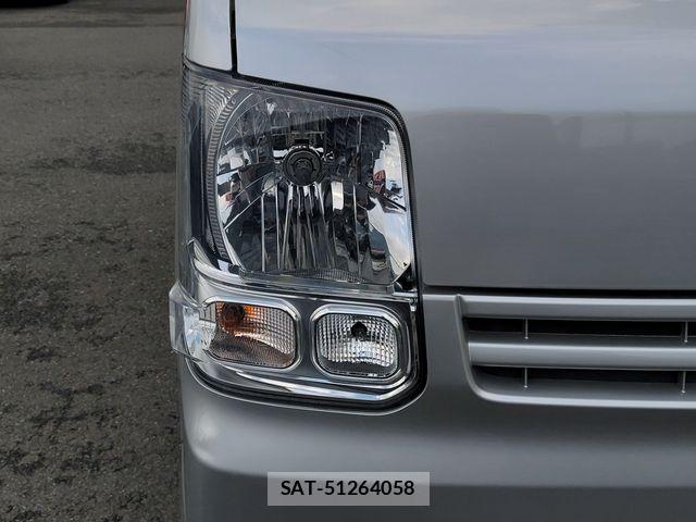 Mitsubishi MINICAB VAN 2019-07 8158823-24