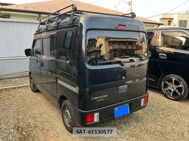 Mitsubishi MINICAB VAN 2017-02 8230837-3