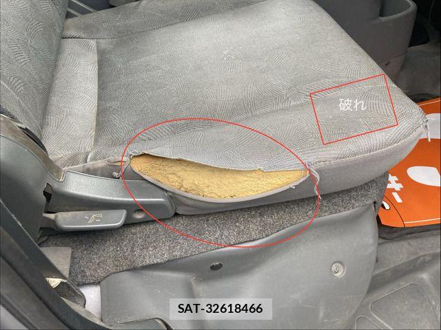 Mitsubishi MINICAB VAN 2012-07 8883936-11