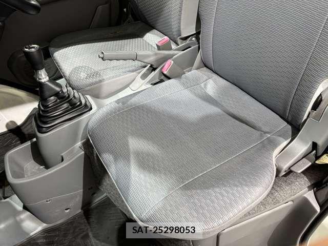 Mitsubishi MINICAB VAN 2013-04 7328442-13