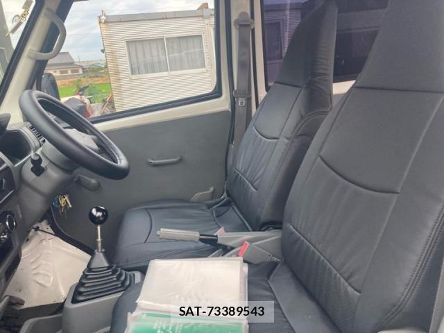 Mitsubishi MINICAB VAN 2002-05 7501592-9