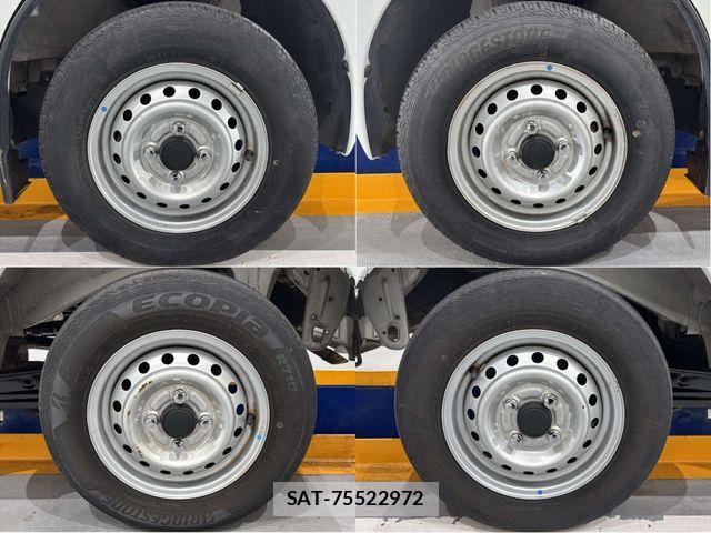 Mitsubishi MINICAB VAN 2018-02 7562438-23