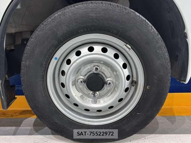 Mitsubishi MINICAB VAN 2018-02 7562438-29
