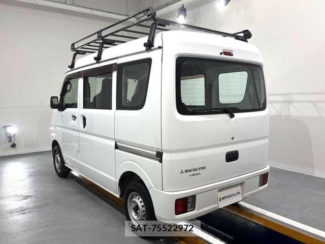 Mitsubishi MINICAB VAN 2018-02 7562438-5