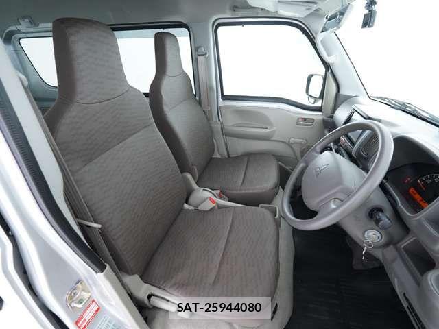 Mitsubishi MINICAB VAN 2023-06 7618152-5