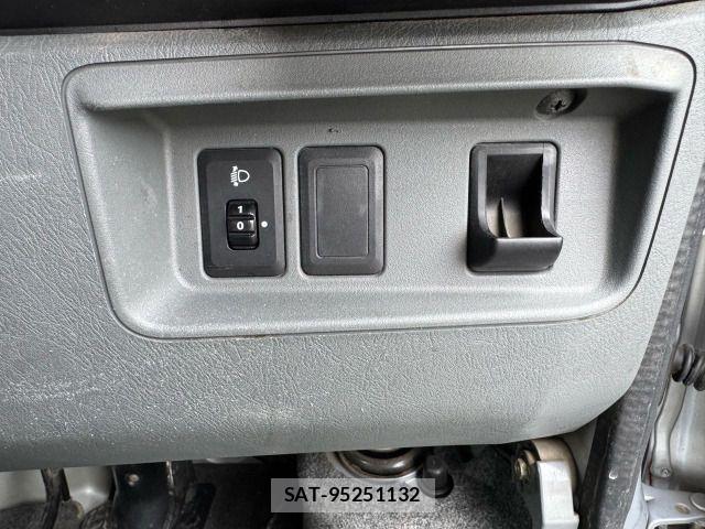 Mitsubishi MINICAB VAN 2013-09 7962643-19