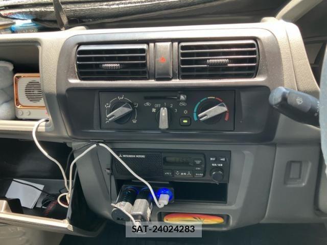 Mitsubishi MINICAB VAN 2002-03 8100484-18