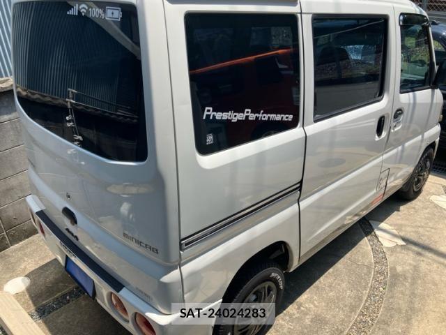 Mitsubishi MINICAB VAN 2002-03 8100484-3