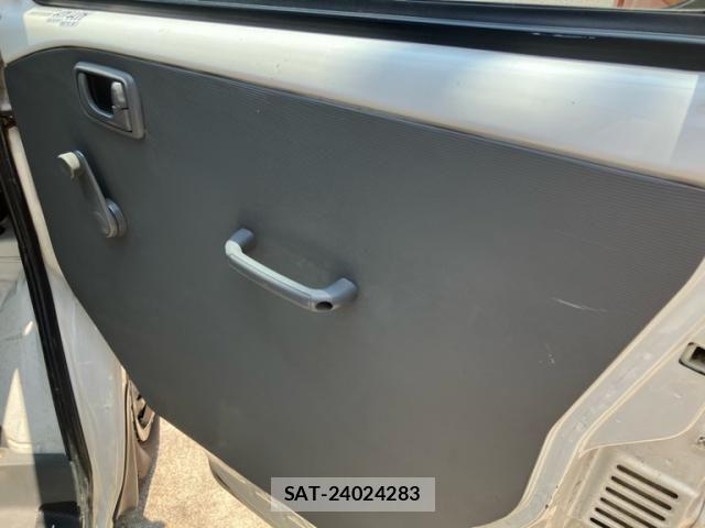 Mitsubishi MINICAB VAN 2002-03 8100484-8