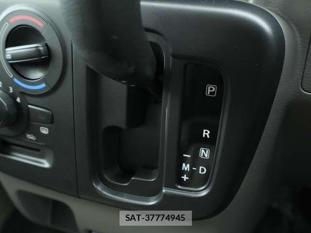 Mitsubishi MINICAB VAN 2019-07 8208755-12