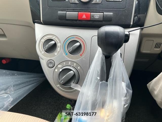 Daihatsu MIRA 2011-09 7618157-12