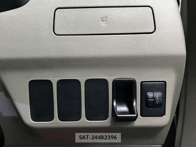 Daihatsu MIRA 2018-05 7725816-19