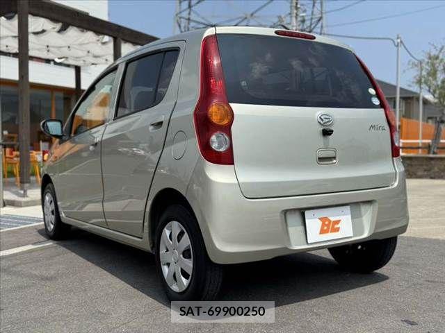 Daihatsu MIRA 2011-03 8208758-12