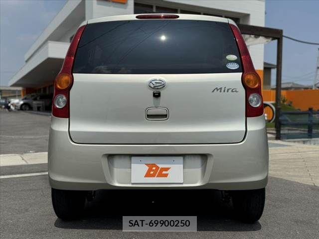 Daihatsu MIRA 2011-03 8208758-13