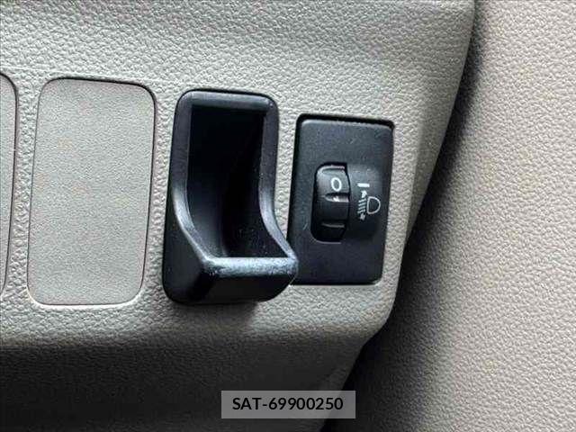 Daihatsu MIRA 2011-03 8208758-23