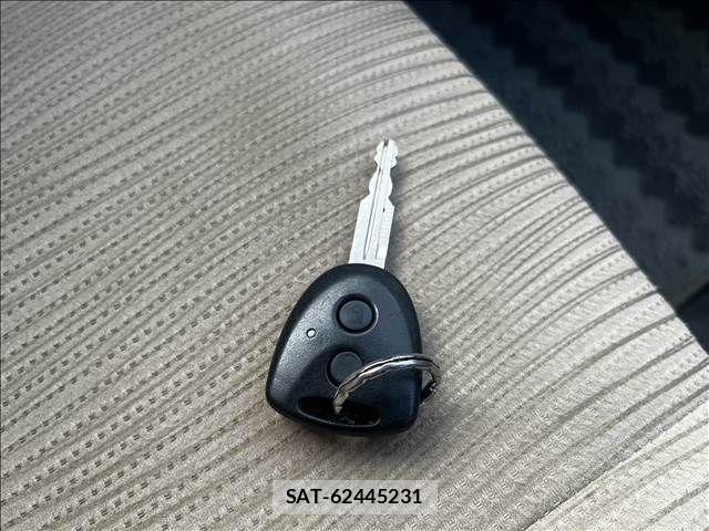 Daihatsu MIRA 2010-02 8367037-24
