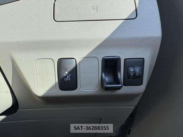 Daihatsu MIRA 2011-12 8744065-29