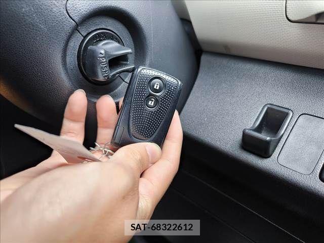 Daihatsu MIRA COCOA 2017-02 6995712-13