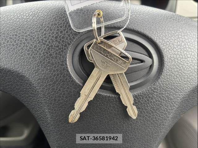 Daihatsu MIRA 2016-10 6909051-17