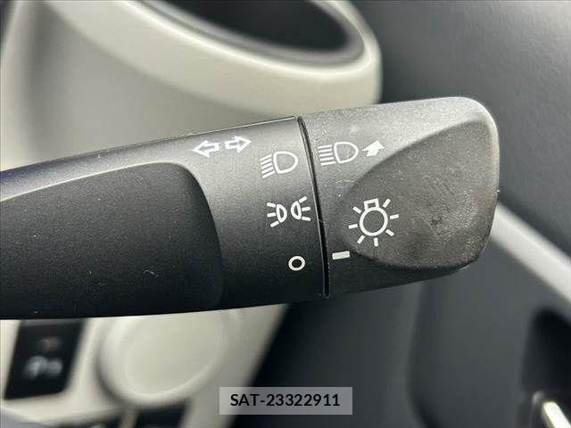 Daihatsu MIRA 2019-04 6908931-6