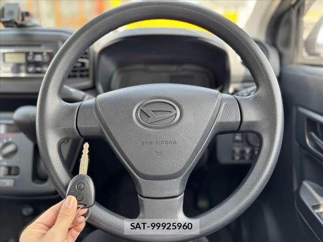 Daihatsu MIRA 2017-12 6908972-3