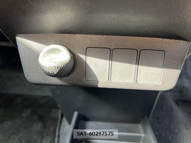 Daihatsu MIRA 2018-06 6909021-17