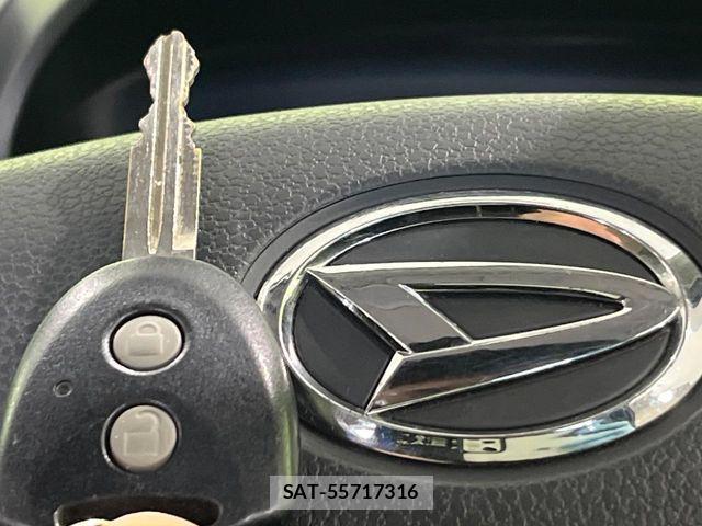 Daihatsu MIRA 2013-05 6909041-3