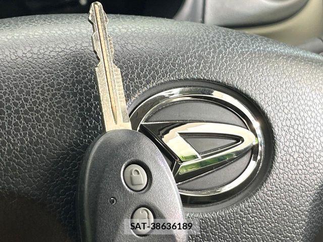 Daihatsu MIRA 2015-12 6908843-4