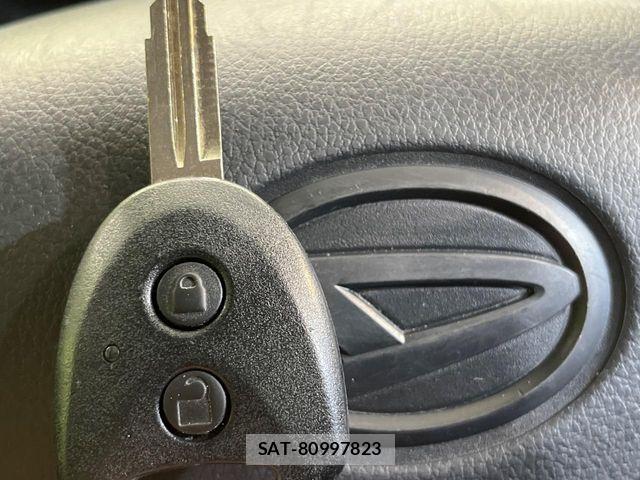 Daihatsu MIRA 2019-04 6908665-6