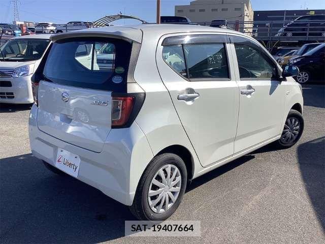 Daihatsu MIRA 2017-08 6908805-4